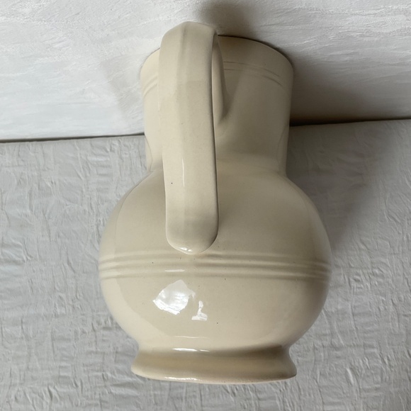 Emile Henry Le Poitier Créme Ivoire Serving Set Three (3) Pieces Pitchers & Bowl - Picture 4 of 16